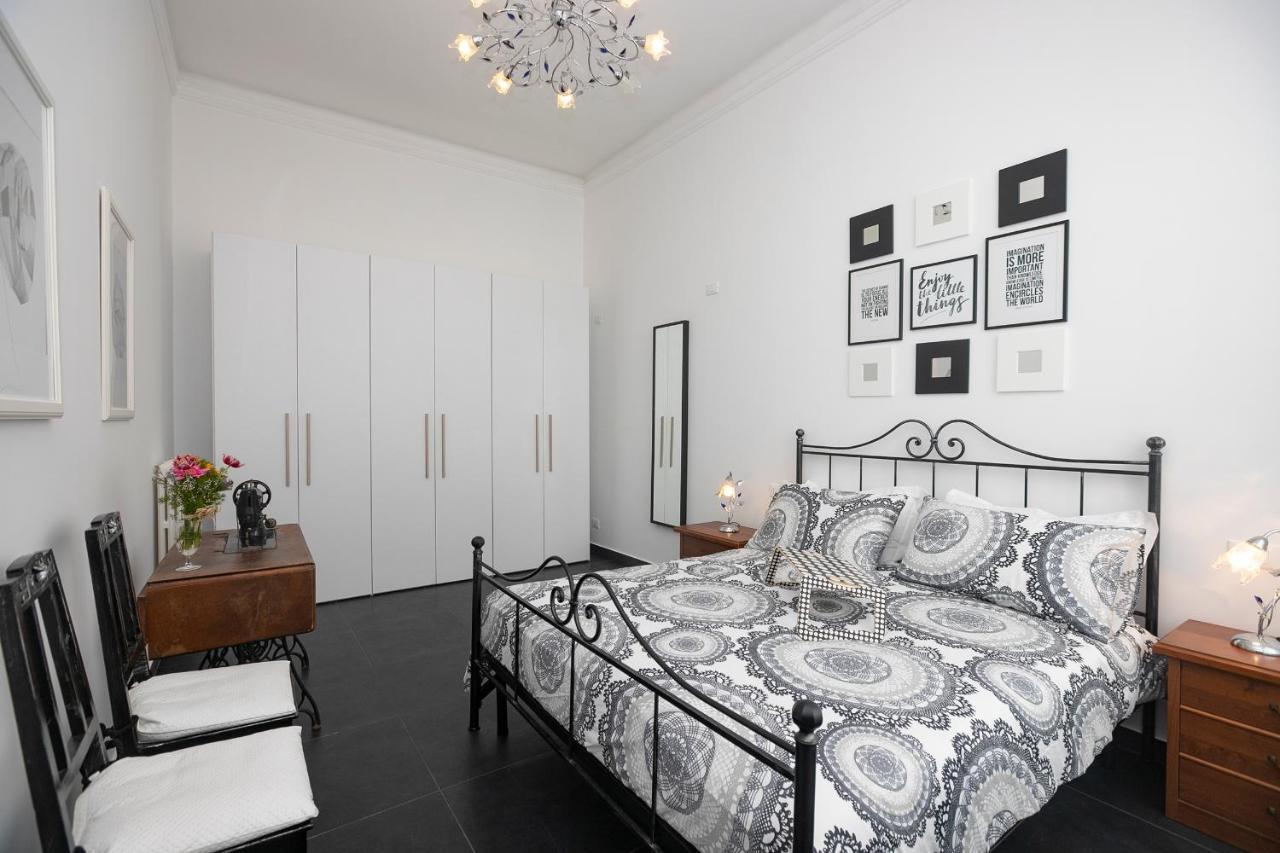 Real Italian Estate - Luxury Black&White ジェノヴァ エクステリア 写真